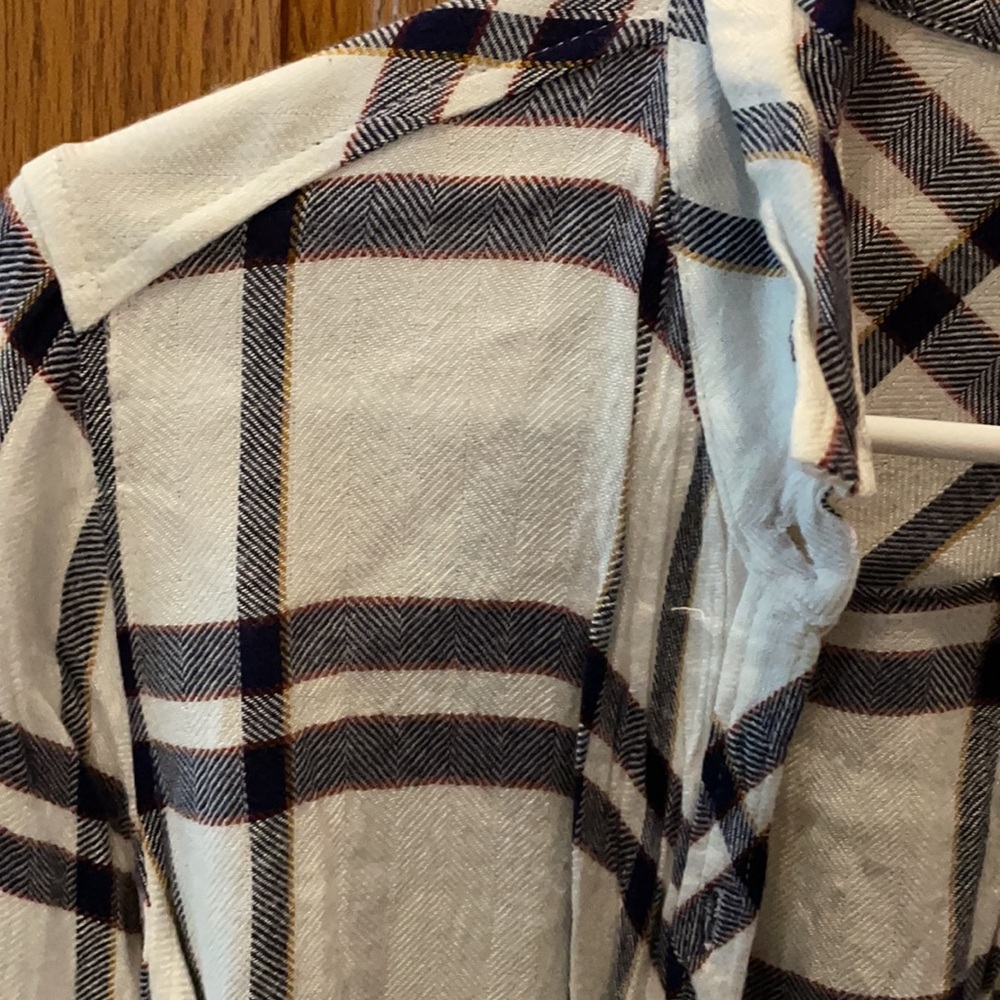 Staccato button up - Picture 2 of 3